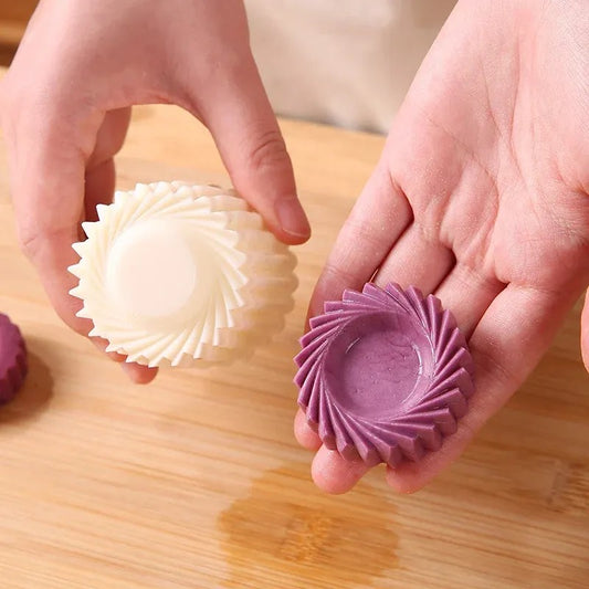 Creative Double-Ended Pastry Mold